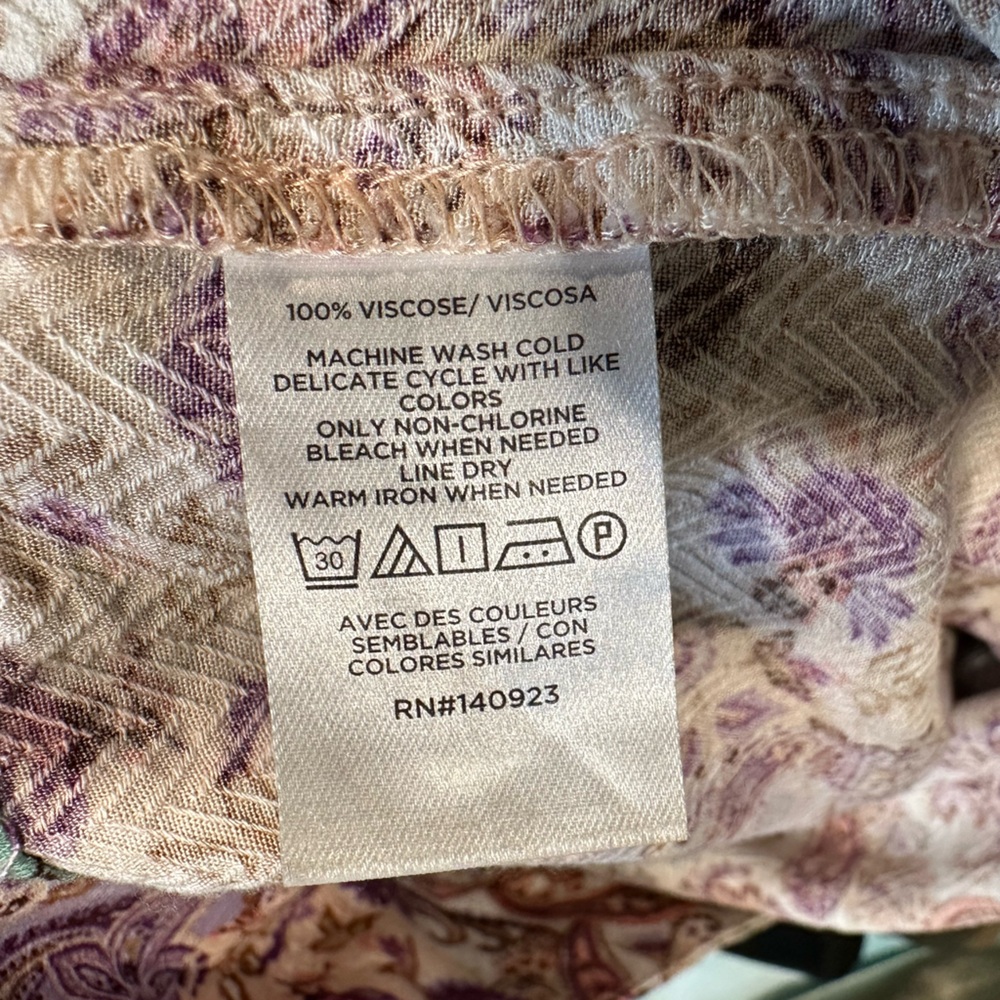 LOFT Lavender, Mint & Cream Floral Patchwork Blouse- Medium- - Picture 13 of 13